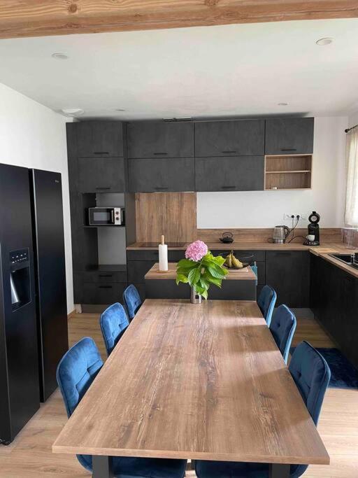 Charmante Maison Individuelle A リムー エクステリア 写真