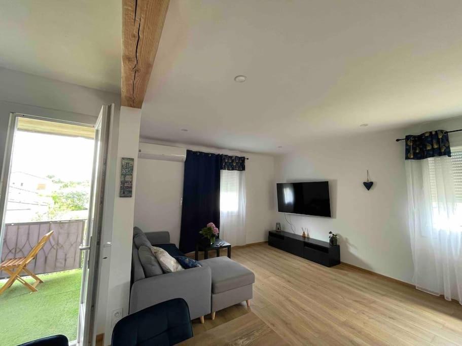 Charmante Maison Individuelle A リムー エクステリア 写真